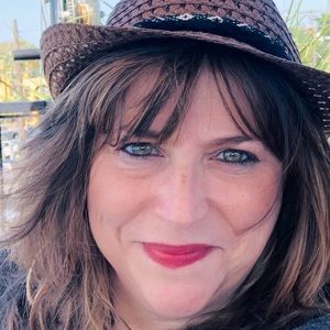 Meet your Posher, Denae